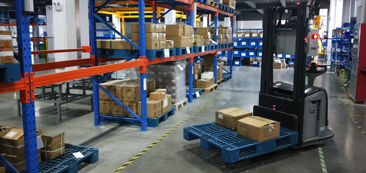 Automated Guide Vehicle is also known as AGV forklift and the forklift is self driving with (